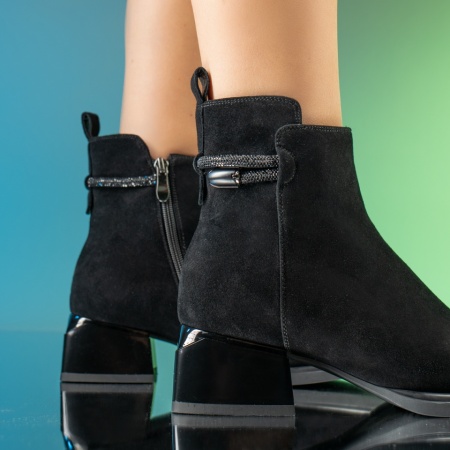 Ghete dama cu toc mic si fermoar negru suede din Piele naturala MOD14044, 4, modlet.ro