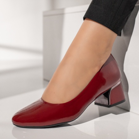 Pantofi dama, Pantofi cu toc gros dama rosu inchis cu aspect lucios MOD12115, modlet.ro