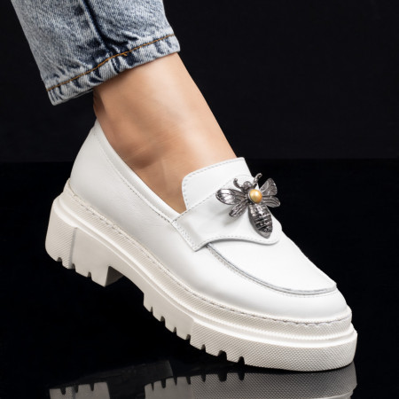 Pantofi casual dama, Pantofi dama casual albi din Piele naturala cu aplicatii metalice ZEF04117 - zeforia.ro