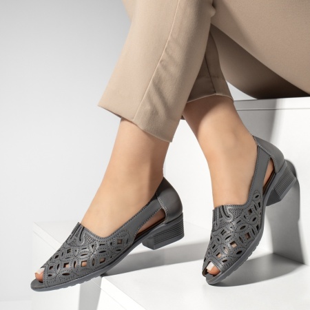 Pantofi dama, Pantofi dama cu toc mic si perforatii gri MOD13326, modlet.ro