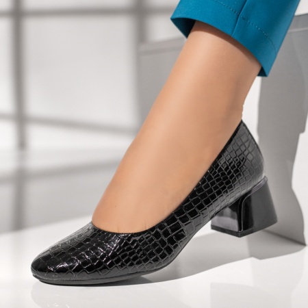 Pantofi dama, Pantofi dama cu toc si imprimeu negri cu aspect lucios MOD12132, modlet.ro