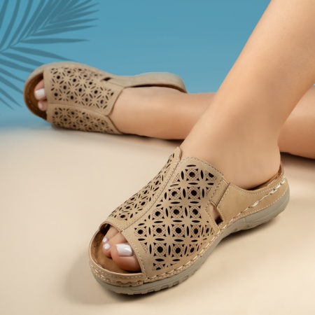 Papuci casual dama perforati bej ZEF13546