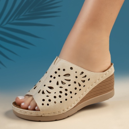 Papuci dama casual cu perforatii bej ZEF09244