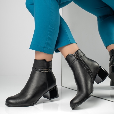 Botine dama cu toc si accesoriu decorativ negre MOD12596, 2, modlet.ro