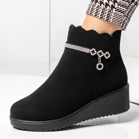 Ghete dama cu platforma si accesoriu decorativ negru suede GINA19, 2, modlet.ro