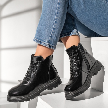 Ghete Dama, Ghete dama cu siret elastic negre lucioase MOD12852, modlet.ro