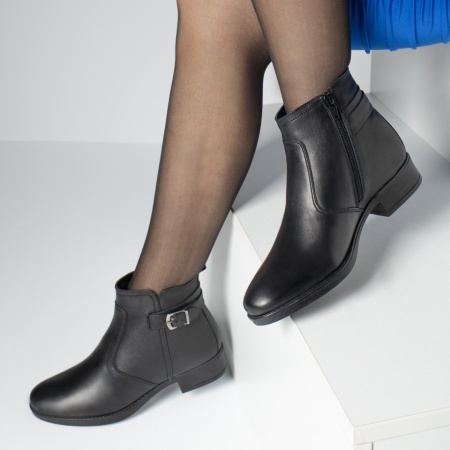 Ghete dama cu toc mic si catarama negre din Piele naturala MOD05619, 2, modlet.ro