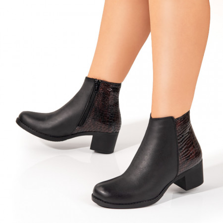 Ghete dama cu toc negre cu model maro din Piele naturala MOD10362