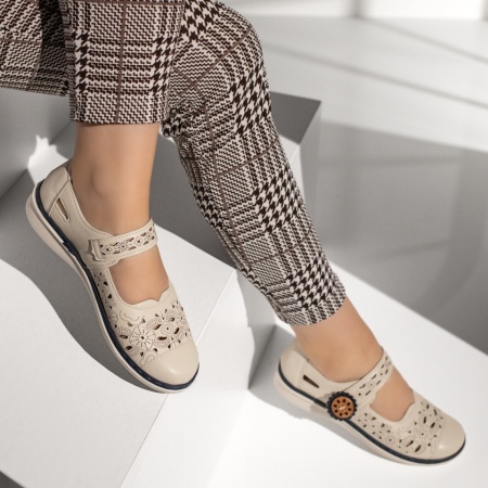 Pantofi casual dama cu perforatii si inchidere cu scai bej MOD13322, 3, modlet.ro