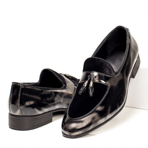 Pantofi gri barbati eleganti cu aspect lacuit ZEF05390