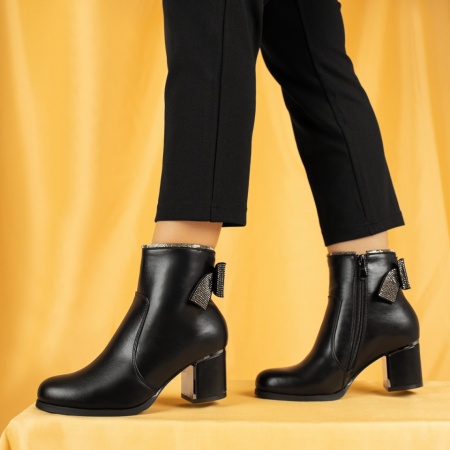 Botine dama, Botine dama cu fundita si toc gros negre MOD14085, modlet.ro