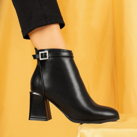 Botine dama cu toc gros si accesoriu decorativ negre MOD07134, 3, modlet.ro