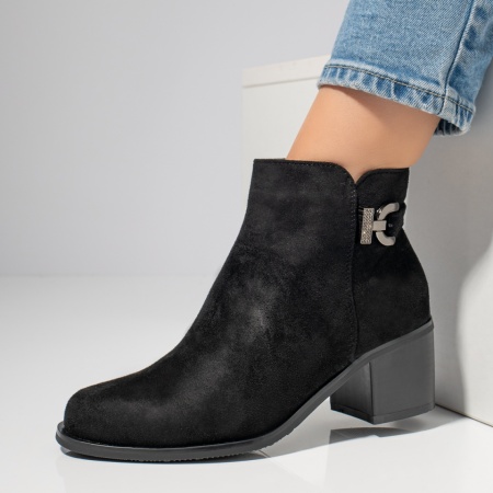 Ghete Dama, Ghete dama cu toc si fermoar negru suede MOD12399, modlet.ro