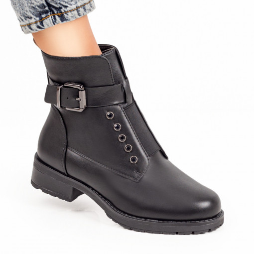 Ghete Dama, Ghete dama negre cu fermoar si insertii de material elastic MOD06891, modlet.ro