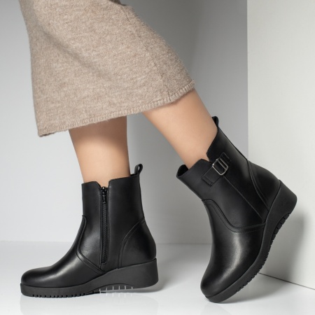 Ghete Dama, Ghete dama negre cu platforma si catarama din Piele Naturala MOD12655, modlet.ro