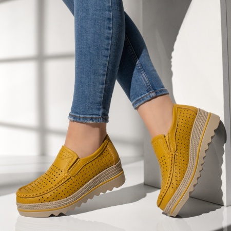 Pantofi dama, Pantofi casual dama cu perforatii galbeni din Piele naturala MOD13102, modlet.ro