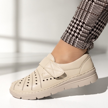 Pantofi casual dama cu perforatii si inchidere cu scai bej MOD14328, 3, modlet.ro