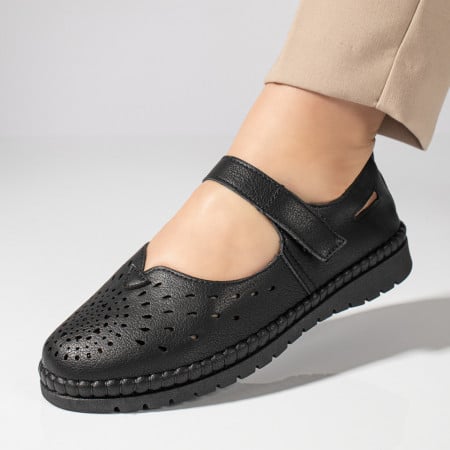 Incaltaminte dama, Pantofi casual dama cu talpa joasa si perforatii negri ZEF11477, zeforia.ro