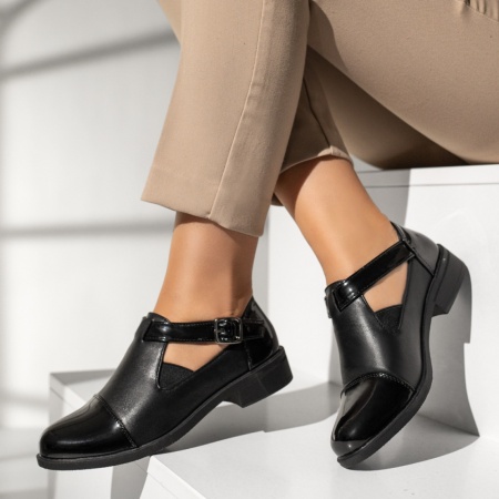 Pantofi casual dama cu varf lucios negri MOD09986
