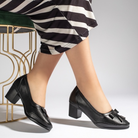 Pantofi dama cu toc si perforatii negri MOD13438, 4, modlet.ro
