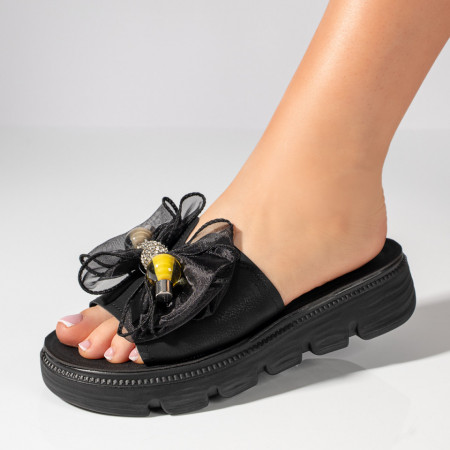 Papuci dama cu aplicatie de strasuri si talpa groasa negri ZEF11436