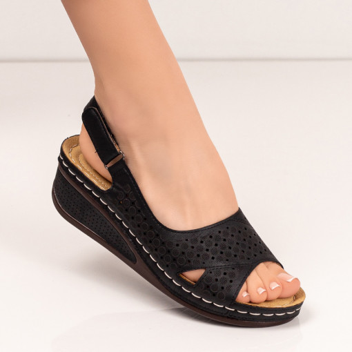 Sandale dama negre cu platforma si bareta cu inchidere cu scai MDL04151