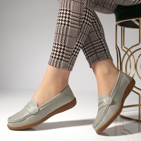 Balerini si Mocasini Dama, Mocasini dama cu perforatii gri din Piele naturala MOD08257, modlet.ro