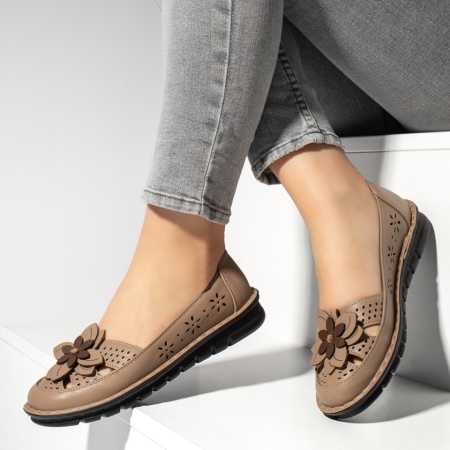 Pantofi casual dama, Pantofi casual dama cu model floral maro MOD13318, modlet.ro