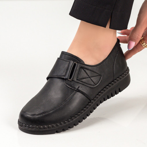 Pantofi dama casual negri cu inchidere cu scai MDL03854