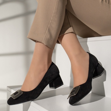 Pantofi dama cu toc si accesoriu decorativ negru suede MOD12981, 2, modlet.ro