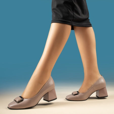 Pantofi dama cu toc si accesoriu metalic khaki din Piele naturala MOD13958