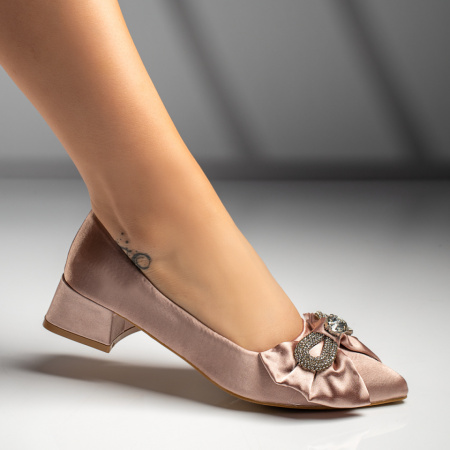 Pantofi cu toc mic dama, Pantofi dama roz cu pietre aplicate si toc gros ZEF10419 - zeforia.ro