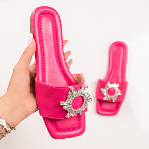Papuci dama roz inchis casual cu talpa joasa si accesoriu metalic MDL05491