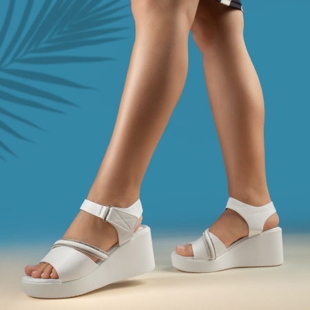 Sandale dama cu platforma si strasuri albe MOD13879