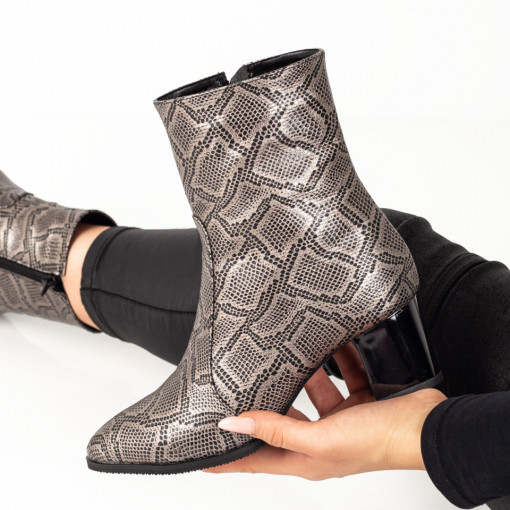 Plateste Jumatate!, Botine cu toc dama gri cu print din Piele naturala MOD07592, modlet.ro