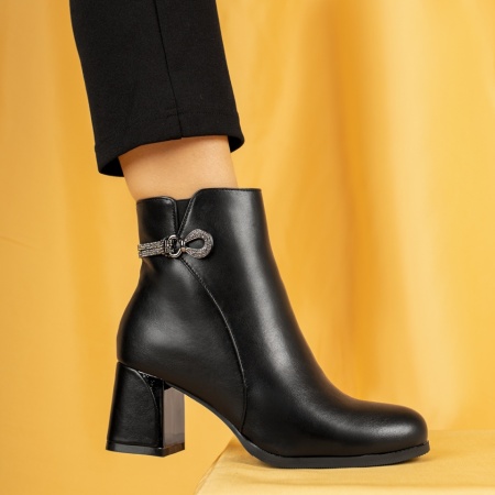 Botine dama, Botine dama cu toc gros si fermoar negre MOD14088, modlet.ro