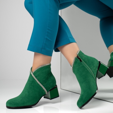 REDUCERI INCALTAMINTE, Botine dama cu toc gros si strasuri aplicate verde suede MOD12594, modlet.ro