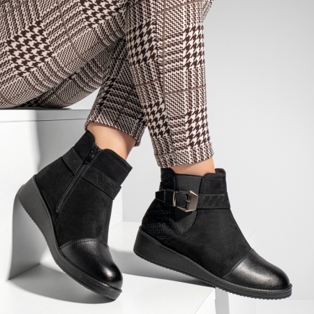 Ghete dama cu insertie de material elastic si catarama negre suede MOD07523, 4, modlet.ro