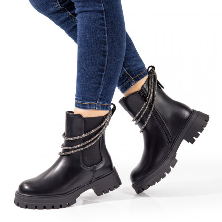 Ghete Dama, Ghete dama cu talpa groasa si accesoriu cu strasuri negre MOD10715, modlet.ro