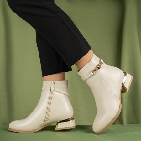 Ghete Dama, Ghete dama cu toc si accesoriu decorativ bej MOD06996, modlet.ro