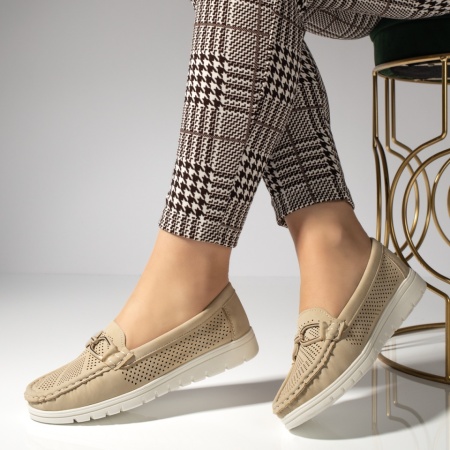 Balerini si Mocasini Dama, Mocasini dama bej cu accesoriu decorativ MOD13273, modlet.ro