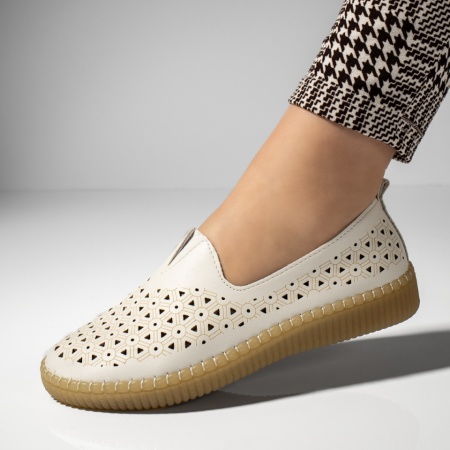 Pantofi casual dama, Pantofi casual dama albi cu perforatii MOD13267, modlet.ro