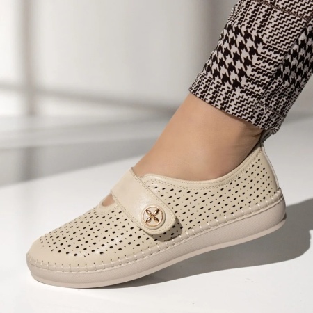 Pantofi casual dama cu perforatii si inchidere cu scai bej EVA1, 3, modlet.ro