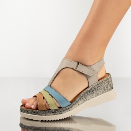 Sandale dama cu platforma si bartea bej din Piele naturala ZEF13631