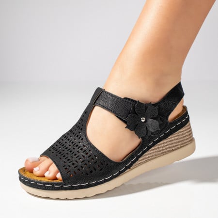 Sandale cu platforma, Sandale dama cu platforma si inchidere cu scai negre ZEF09239 - zeforia.ro