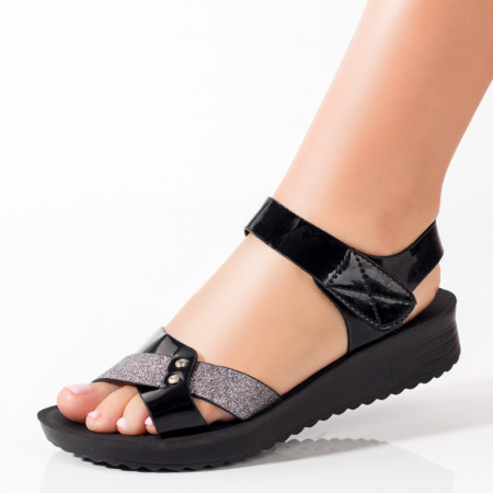 Sandale dama cu talpa groasa negre cu aspect lucios MDL09303