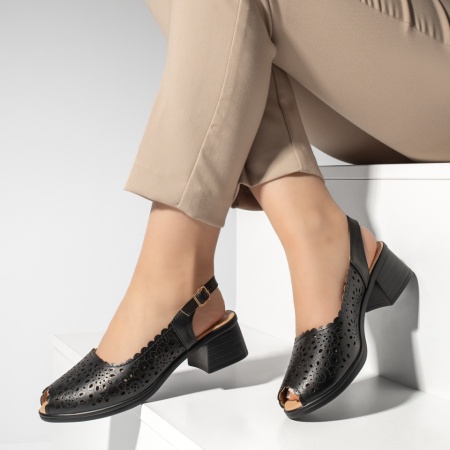 Sandale cu toc, Sandale dama cu toc si perforatii negre MOD13332, modlet.ro