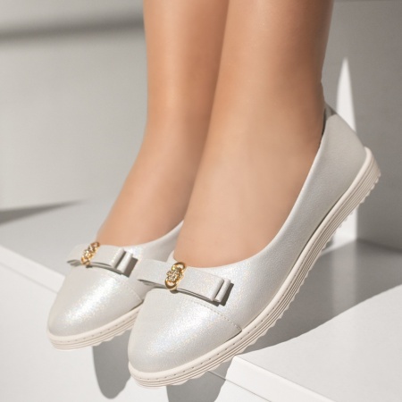 Balerini si Mocasini Dama, Balerini dama cu accesoriu decorativ alb sidefat ZEF13567, zeforia.ro