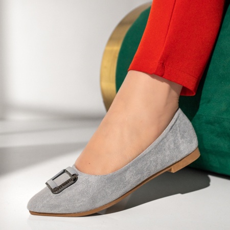 Balerini si Mocasini Dama, Balerini dama cu accesoriu decorativ gri suede MOD11184, modlet.ro