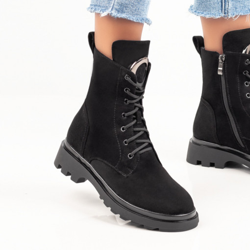 REDUCERI INCALTAMINTE, Bocanci dama negri suede cu fermoar si accesoriu metalic MOD07019, modlet.ro